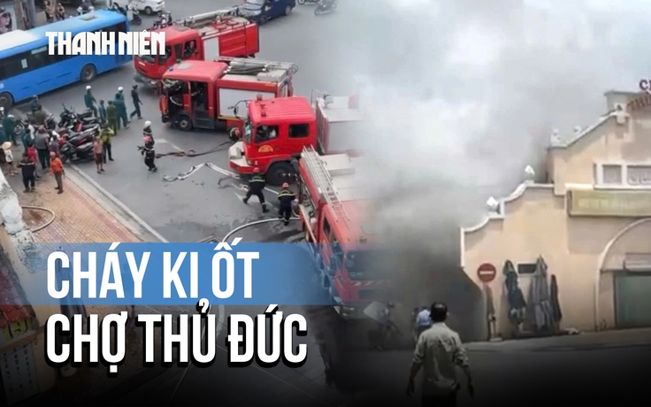 Cháy ki ốt trong chợ Thủ Đức, nghi do chập điện
