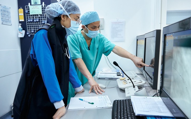 Cứu 2 bệnh nhân mạch vành nặng nhờ công nghệ phá vôi lòng mạch hiện đại