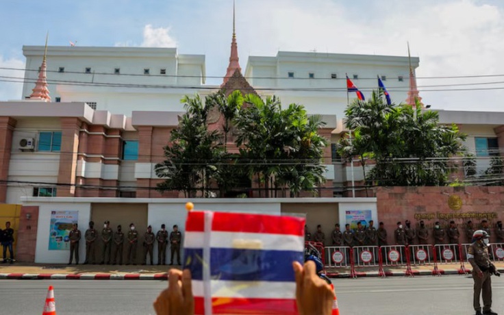 Campuchia hạ cấp quan hệ ngoại giao với Thái Lan 'xuống mức thấp nhất'