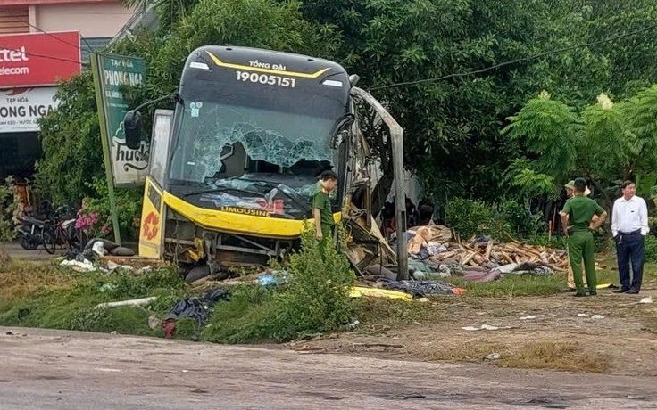 Vụ lật xe 10 người tử vong ở Hà Tĩnh: Xe khách không có phù hiệu vận tải
