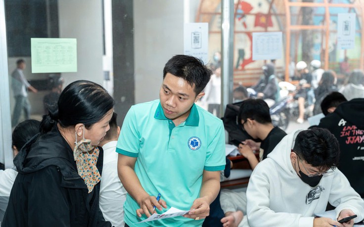 Tuyển sinh ĐH 2025: Cẩn trọng với 'bẫy' điểm sàn