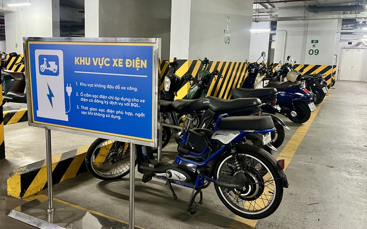 Chung cư cấm xe điện: Cư dân có thể khởi kiện ban quản lý