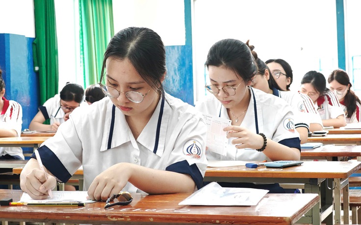Điểm sàn xét tuyển và điểm chuẩn dưới  trung bình có vi phạm quy chế?