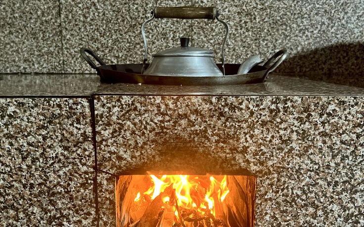 Để tiết kiệm điện, ba tôi trung thành với... 'lợi ích lâu dài'