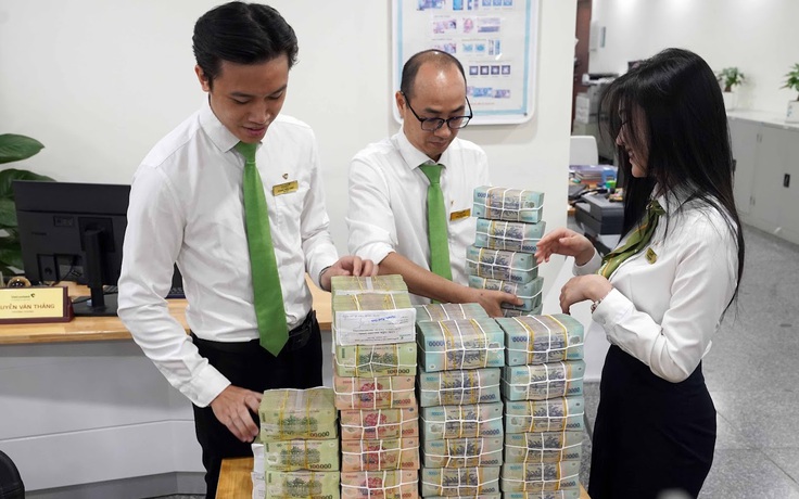 Tính thuế thu nhập cá nhân với tiền ăn giữa ca của công nhân?