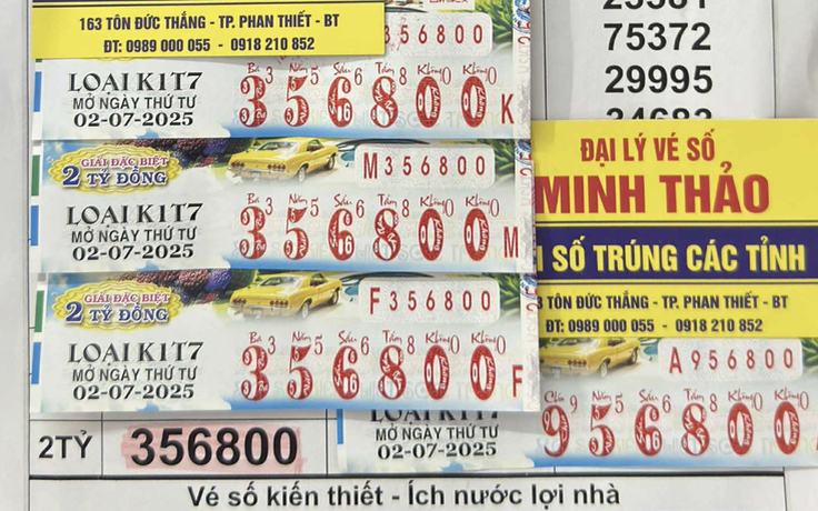 Người đàn ông trúng độc đắc chia 4 tỉ cho 2 con trai, tìm người bán dạo để chia vui