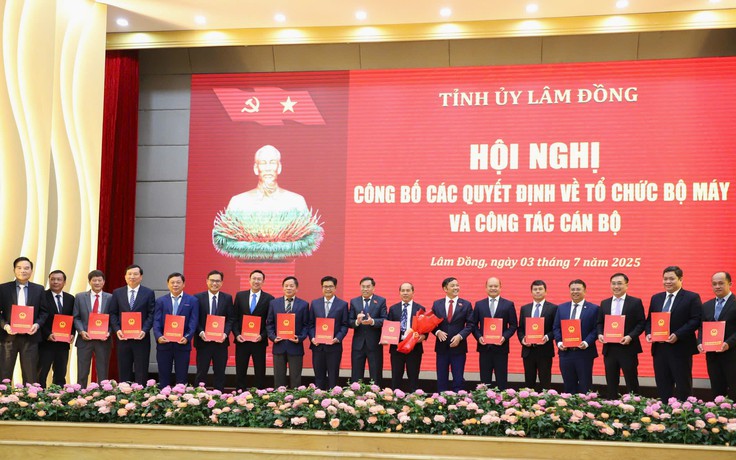 Lâm Đồng: Công bố các quyết định về tổ chức bộ máy mới