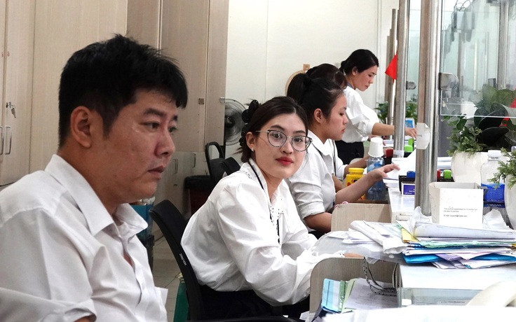 Ít cán bộ Bình Dương, Bà Rịa - Vũng Tàu tới TP.HCM bằng xe miễn phí