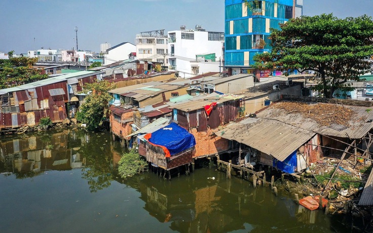 Di dời gần 40.000 nhà ven kênh, TP.HCM làm gì với quỹ đất sạch?