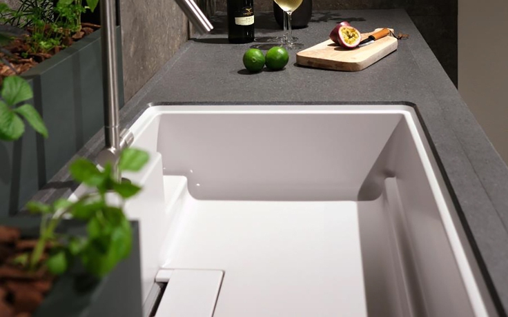 Lắp chậu rửa chén âm và dương cùng Yoshimoto: Đẹp bền chuẩn Nhật với đá Crystal Surface