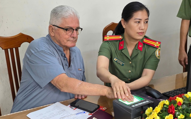 Khánh Hòa triển khai thuận lợi cấp định danh điện tử mức độ 2 cho người nước ngoài