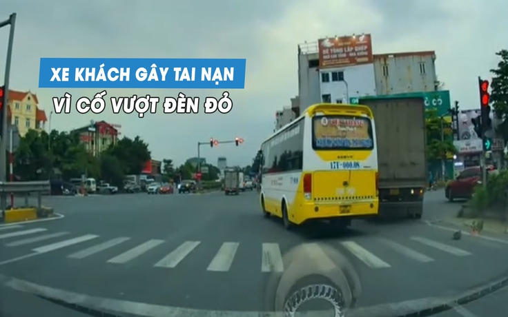 Xe khách gây tai nạn với xe container vì... cố vượt đèn đỏ
