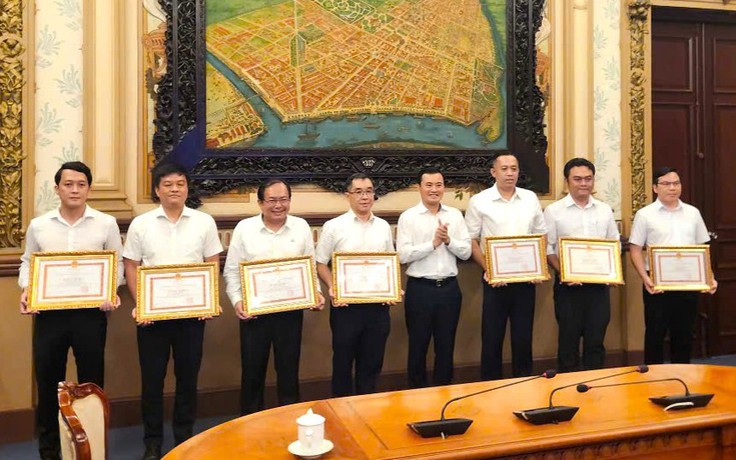 TP.HCM khen thưởng 10 tập thể, cá nhân tham mưu miễn giấy phép xây dựng