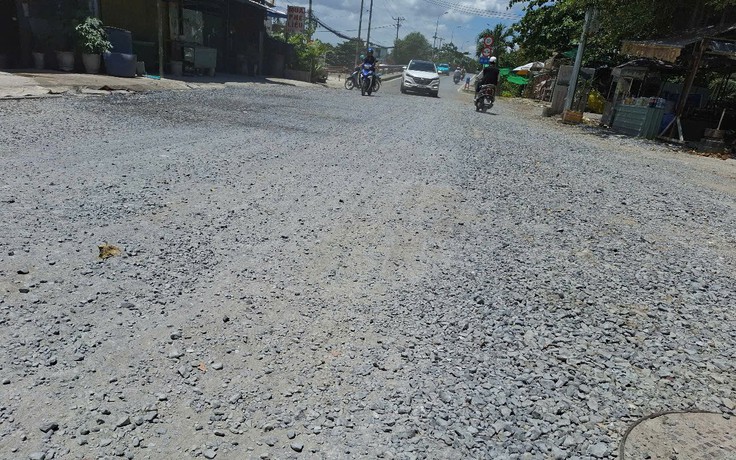 Bao giờ tái lập mặt đường