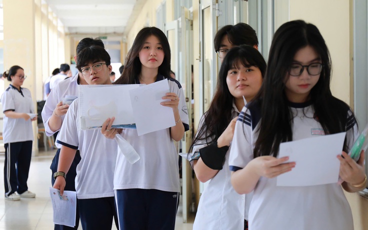 Không còn phòng Giáo dục - Đào tạo, thủ tục chuyển trường THCS, THPT ra sao?