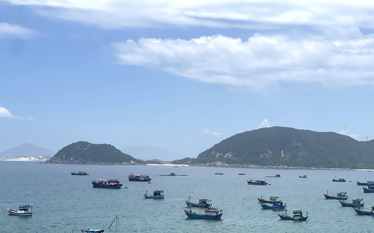 Hạnh phúc được mẹ tôi 'vẽ' nên từ nắng gió và vị mặn mòi của biển