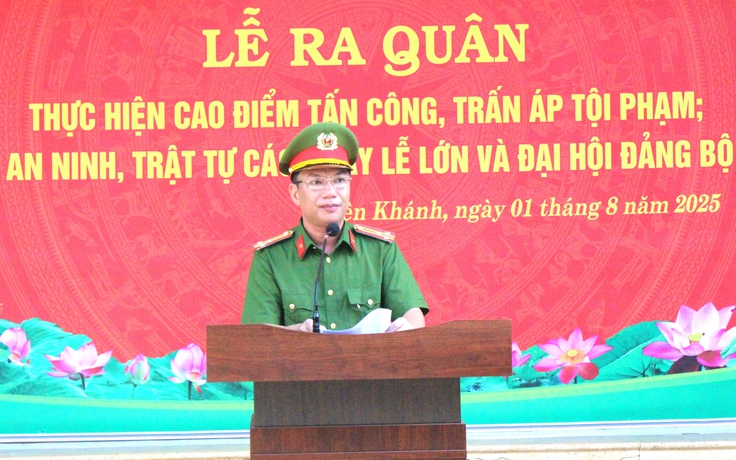 Công an xã Diên Khánh ra quân tháng cao điểm trấn áp tội phạm