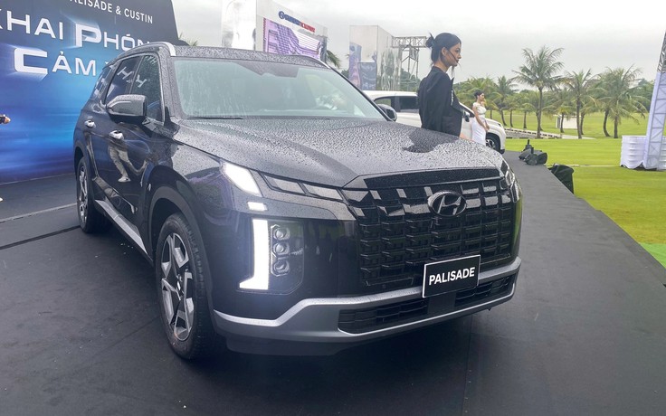 SUV lớn nhất của Hyundai tại Việt Nam giảm 240 triệu, giá ngang Ford Everest