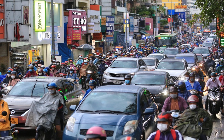 Linh hoạt nhiều giải pháp để hạn chế xe xăng