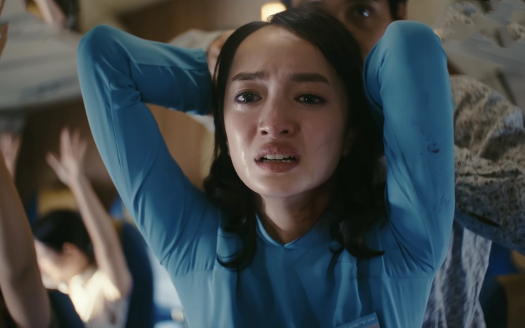 Kaity Nguyễn đóng vai tiếp viên hàng không dù chỉ cao 1,55m, nhà sản xuất nói gì?