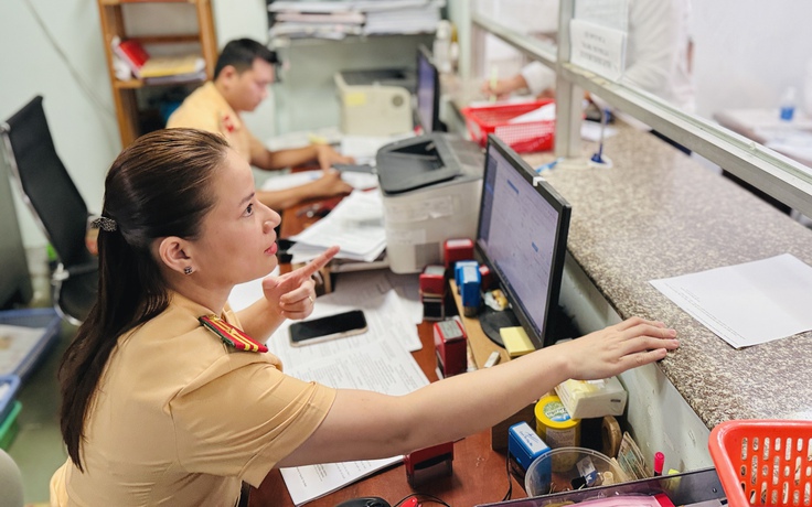 CSGT TP.HCM tạm dừng hệ thống xử lý vi phạm 5 ngày: Có thổi phạt ngoài đường?