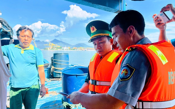 'Xử lý nghiêm hành vi ngắt kết nối, móc nối đưa ngư dân khai thác trái phép'