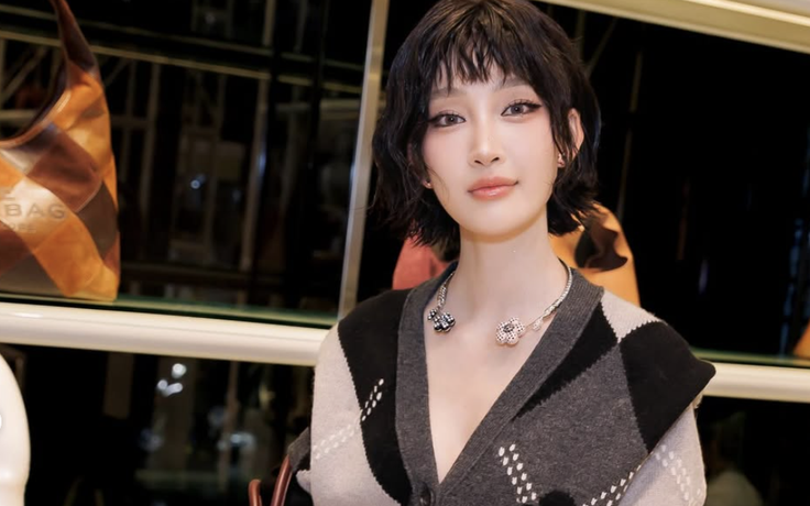 Diện cardigan giúp nàng tạo điểm nhấn tinh tế khi giao mùa