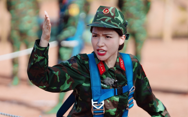 Hòa Minzy bị chê trong 'Sao nhập ngũ'