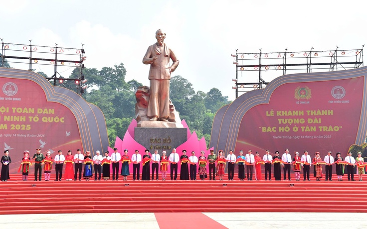 Tổng Bí thư Tô Lâm dự lễ khánh thành tượng đài 'Bác Hồ ở Tân Trào'