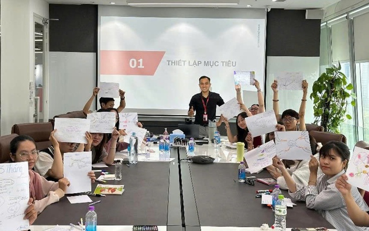 J&T Express hỗ trợ các bạn trẻ phát triển năng lực nghề nghiệp