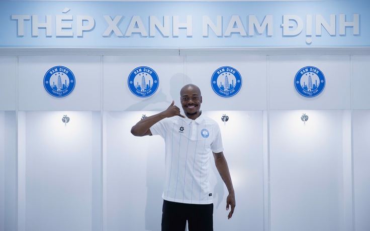 Tuyển thủ Nam Phi trị giá 1 triệu USD khoác áo Nam Định, từng đá tại Ngoại hạng Anh