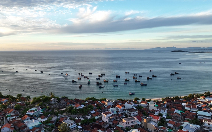 Nhơn Hội, dải lụa mềm ôm lấy Hòn Yến
