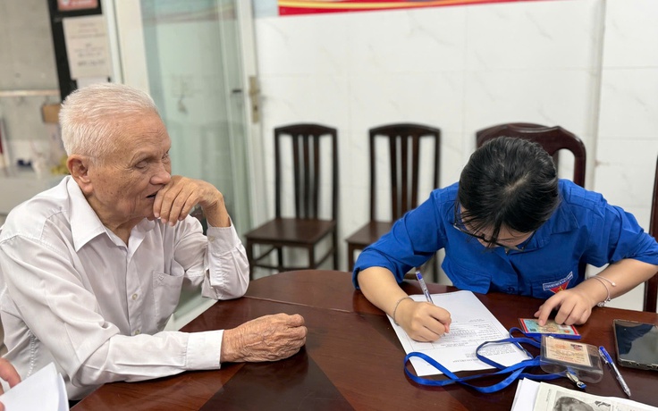 Phường nào ở TP.HCM đổi 100% thẻ đảng viên trước ngày 15.8?