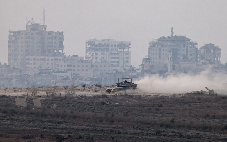 Israel tấn công Houthi, chuẩn bị sơ tán ở Gaza