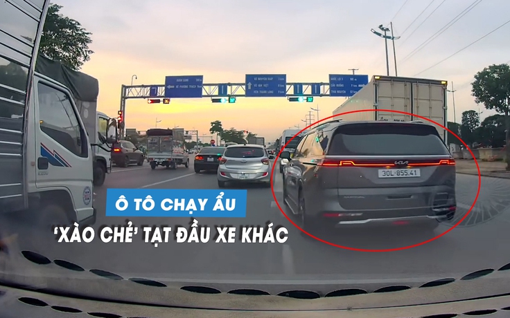 Phẫn nộ ô tô không bật xi-nhan, liên tục 'xào chẻ' chuyển làn trên quốc lộ