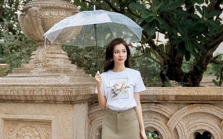 Phá vỡ giới hạn với 4 công thức phối chân váy công sở