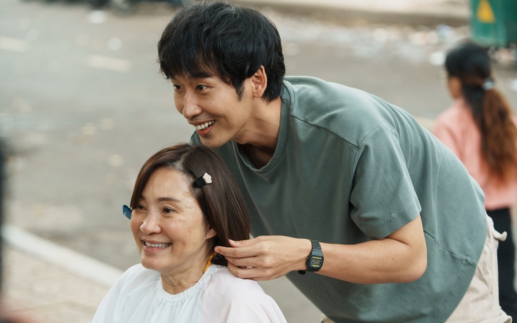 Phim trăm tỉ có Hồng Đào - Tuấn Trần bị ‘vượt mặt’ ở phòng vé