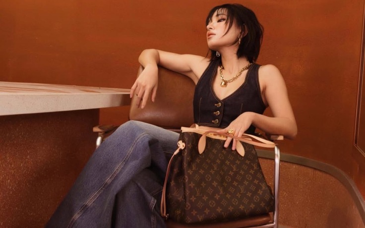 Chào thu với túi xách oversized đầy ấn tượng