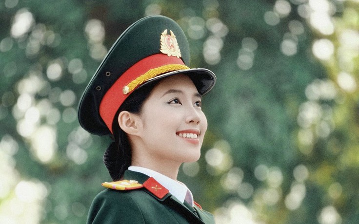 'Á hậu quân nhân' tiết lộ quá trình luyện tập trong quân đội từ lúc 15 tuổi