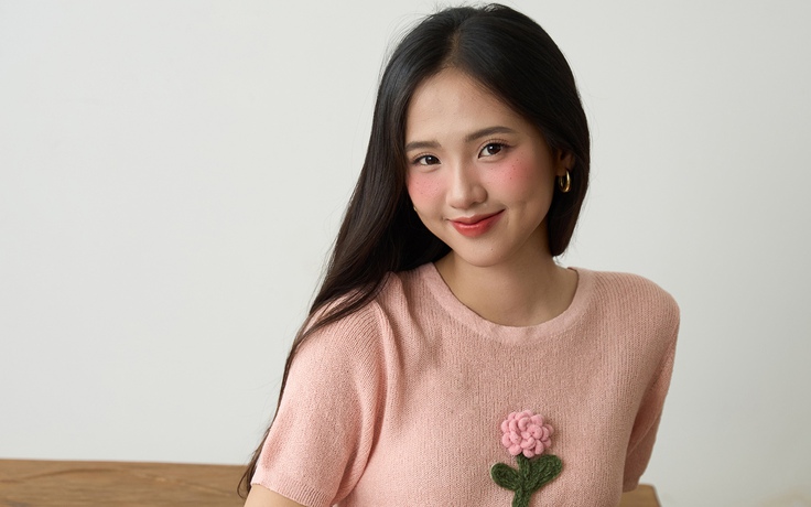 Phối đồ thu 2025 sang, xịn với áo mongtoghi, áo polo dệt kim thanh lịch