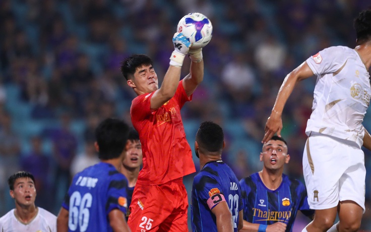 HAGL 'phiên bản 2K' trẻ nhất V-League gây sốc với sự lột xác ngoạn mục