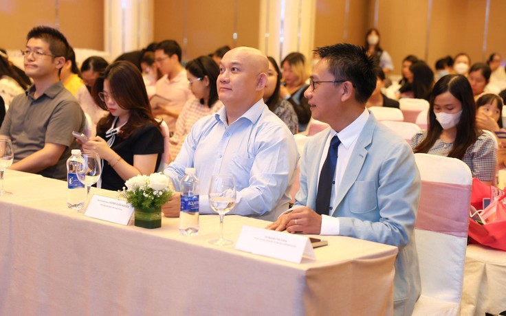 Hội thảo tiền sản AVAKids kết hợp Friso: 'Thai kỳ nhẹ nhàng - Con yêu vững vàng'