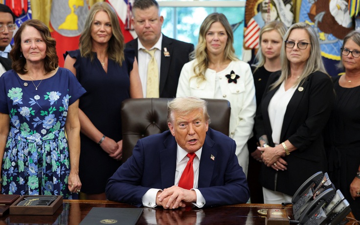 Ông Trump dọa áp thuế 200% đối với Trung Quốc