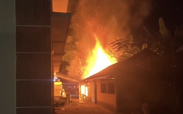 Cháy nhà kho của một trường THCS ở Đắk Lắk