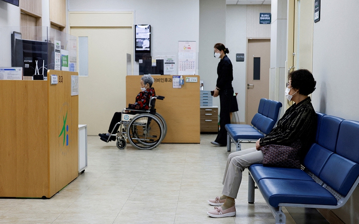 Bác sĩ thực tập Hàn Quốc trở lại sau đình công