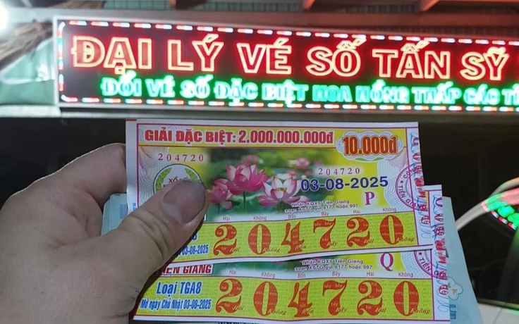 Xổ số miền Nam: Cặp vợ chồng mua 10 tờ giúp người bán dạo, trúng độc đắc 2 tờ