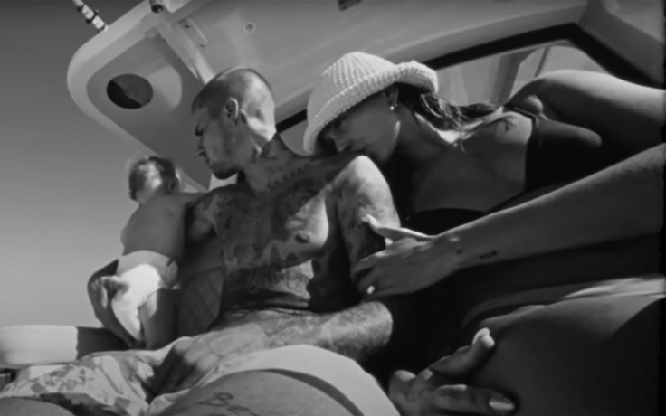 Con trai 11 tháng tuổi xuất hiện trong MV mới của Justin Bieber