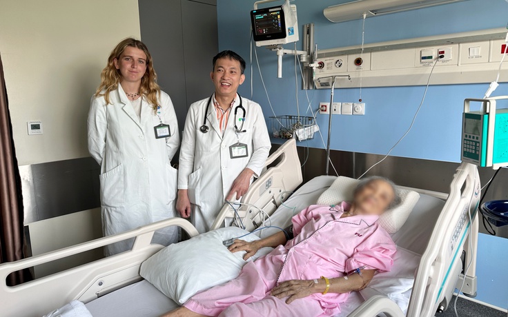 Hai bệnh nhân Việt Nam đầu tiên được điều trị nghẽn mạch vành bằng công nghệ IVL