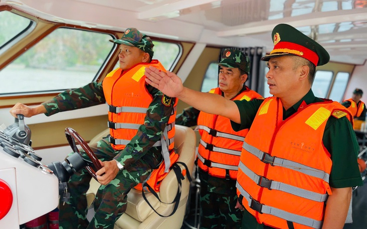 Tăng cường tuần tra trên Vịnh Hạ Long sau vụ lật tàu Vịnh Xanh 58
