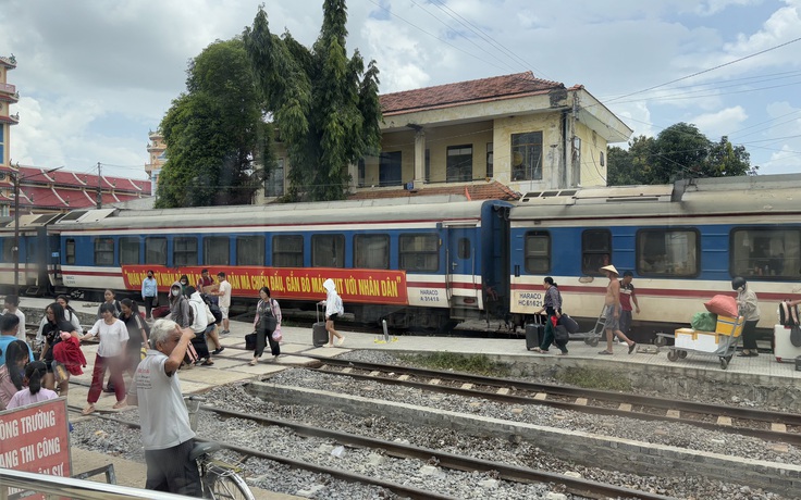 'Đi dọc Việt Nam theo bánh con tàu quay' rất an toàn về điện và phòng cháy chữa cháy